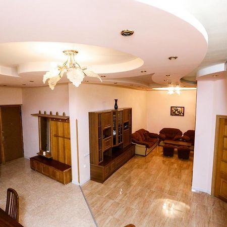 Apartment #1 In The City Center Erevan Exterior foto